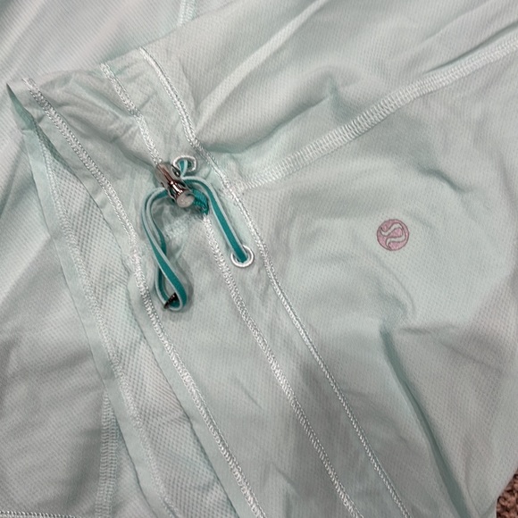 Lululemon tank shirt size 12 - Picture 2 of 4